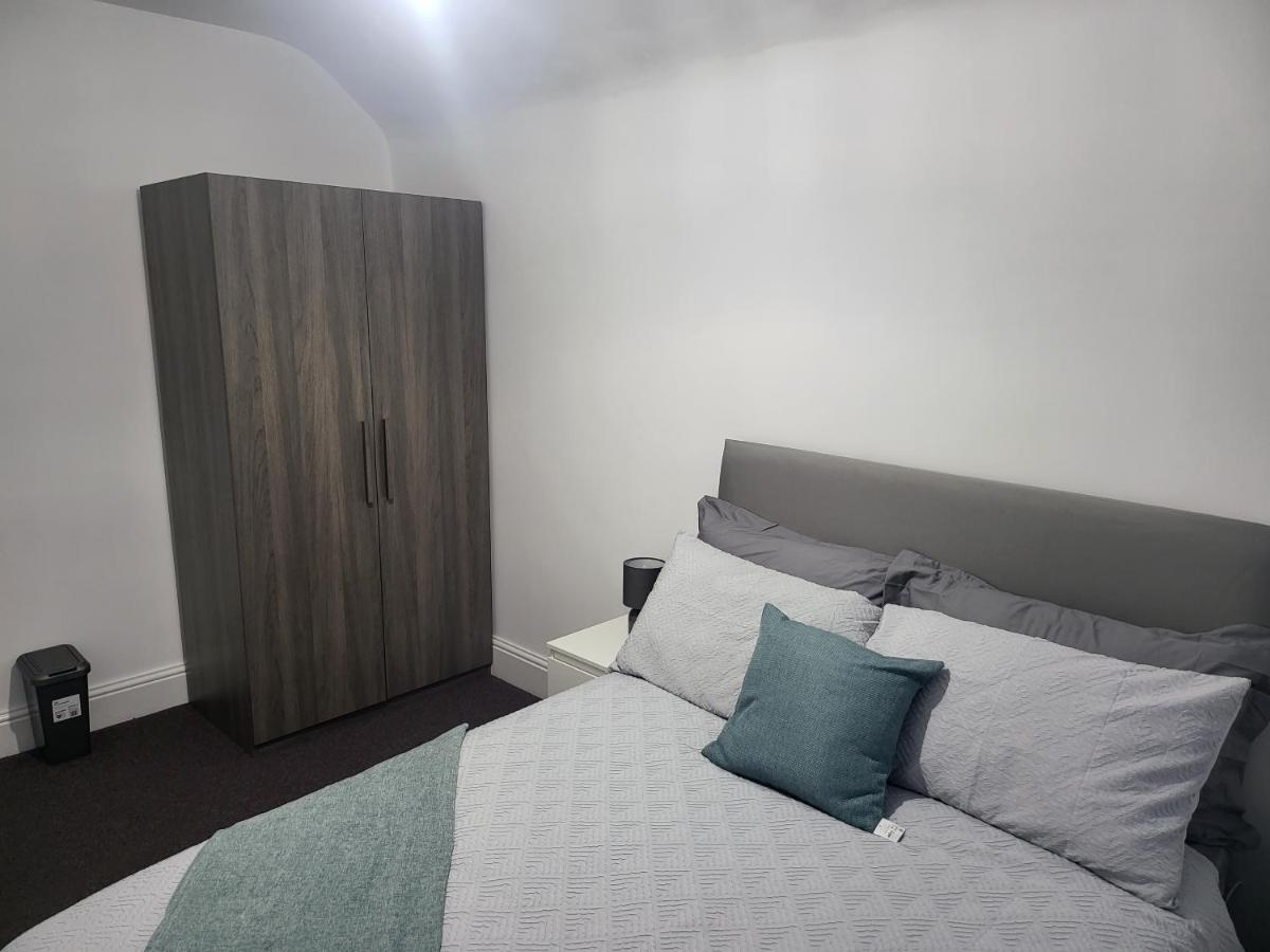 Spacious & Cosy Holiday Home In Manchester Bagian luar foto