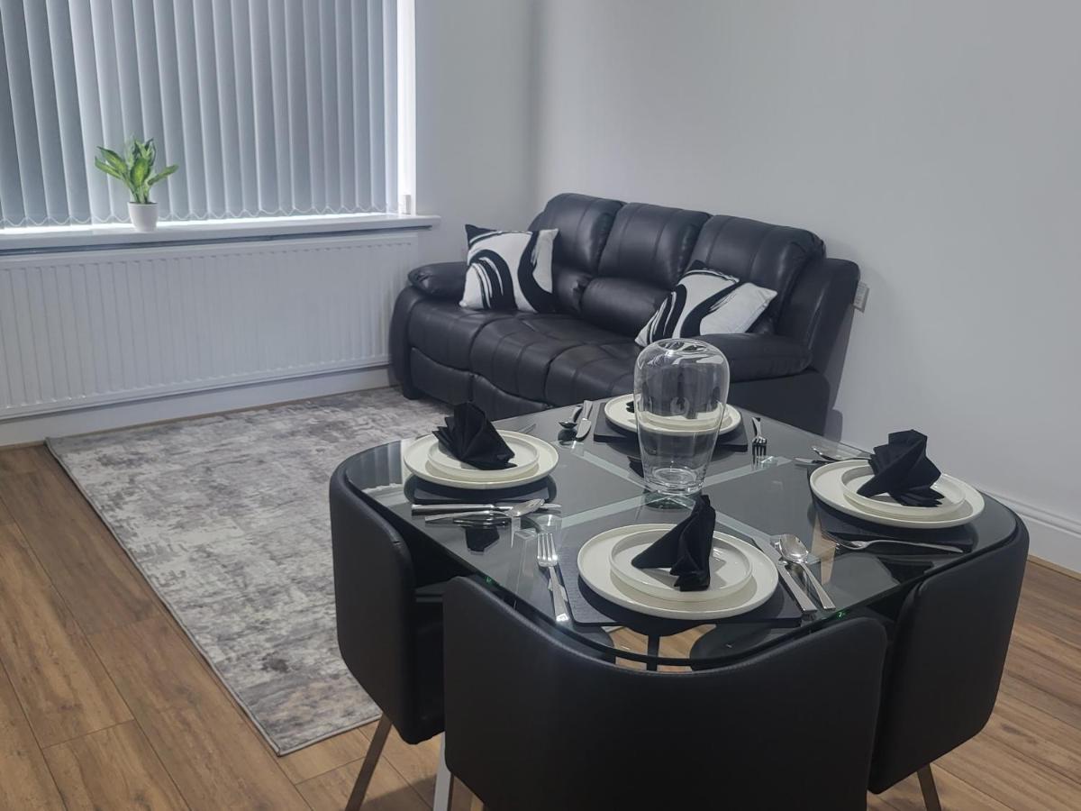 Spacious & Cosy Holiday Home In Manchester Bagian luar foto