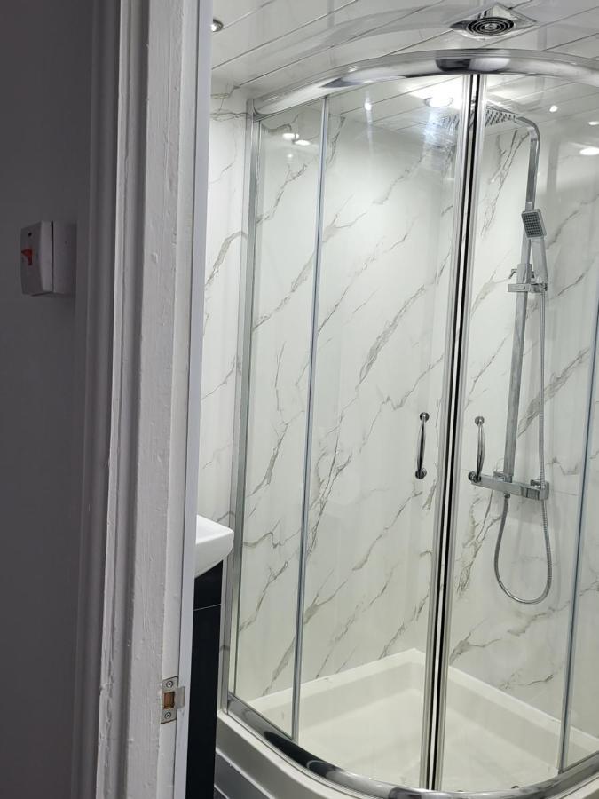 Spacious & Cosy Holiday Home In Manchester Bagian luar foto