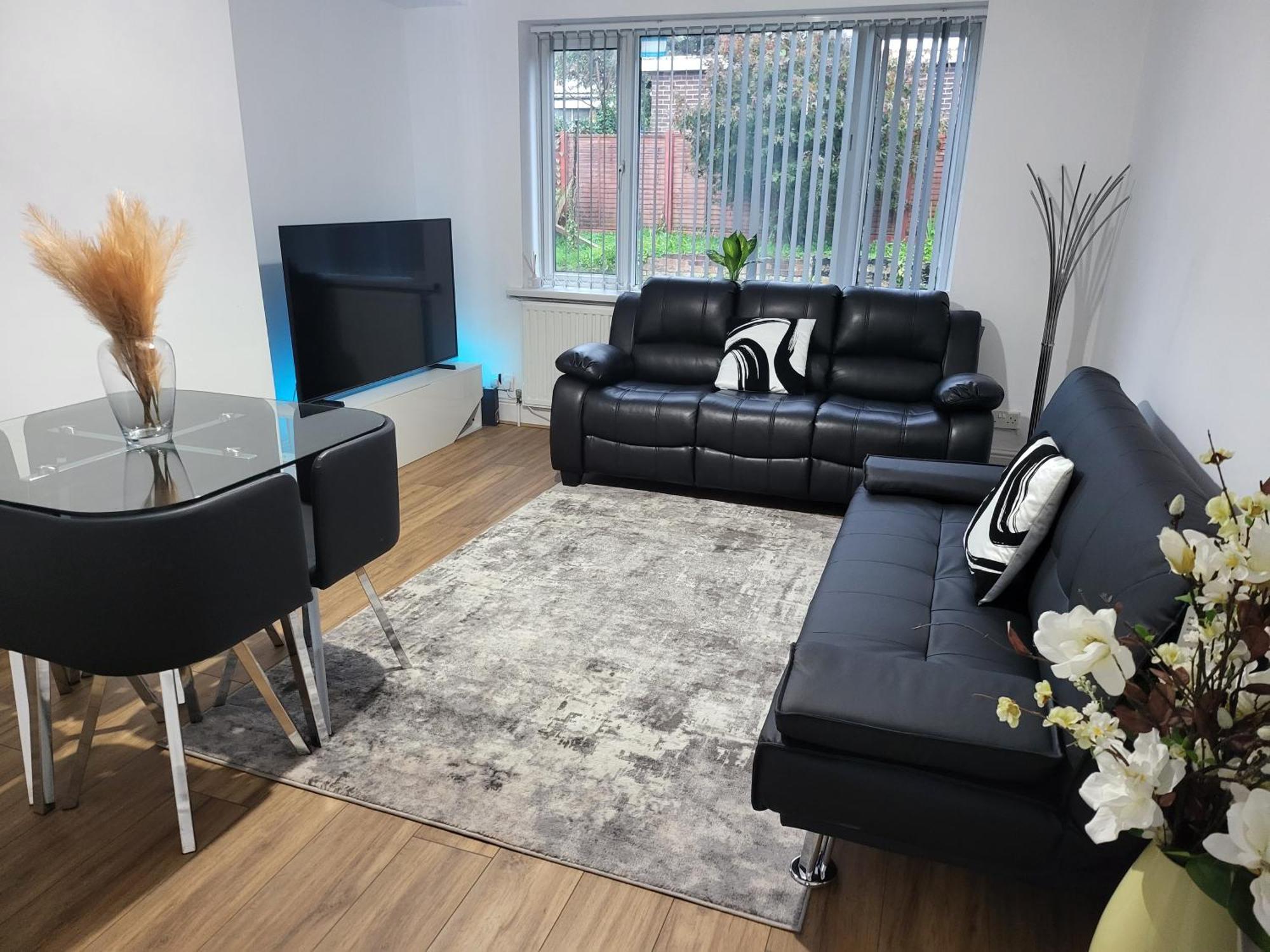 Spacious & Cosy Holiday Home In Manchester Bagian luar foto